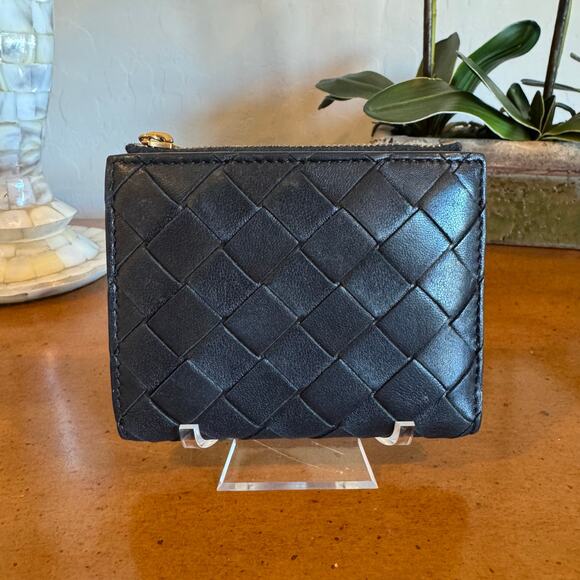 Bottega Veneta Intrecciato Small Bi-Fold Wallet Wallet Black - Picture 1 of 15
